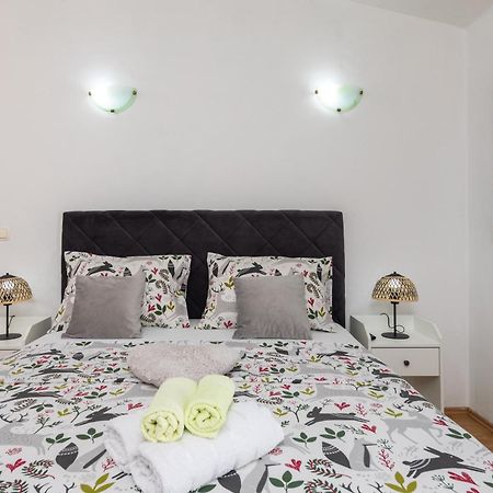 Sky Way Apartments Dugi Rat Zewnętrze zdjęcie