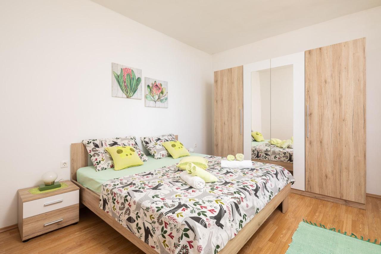 Sky Way Apartments Dugi Rat Zewnętrze zdjęcie
