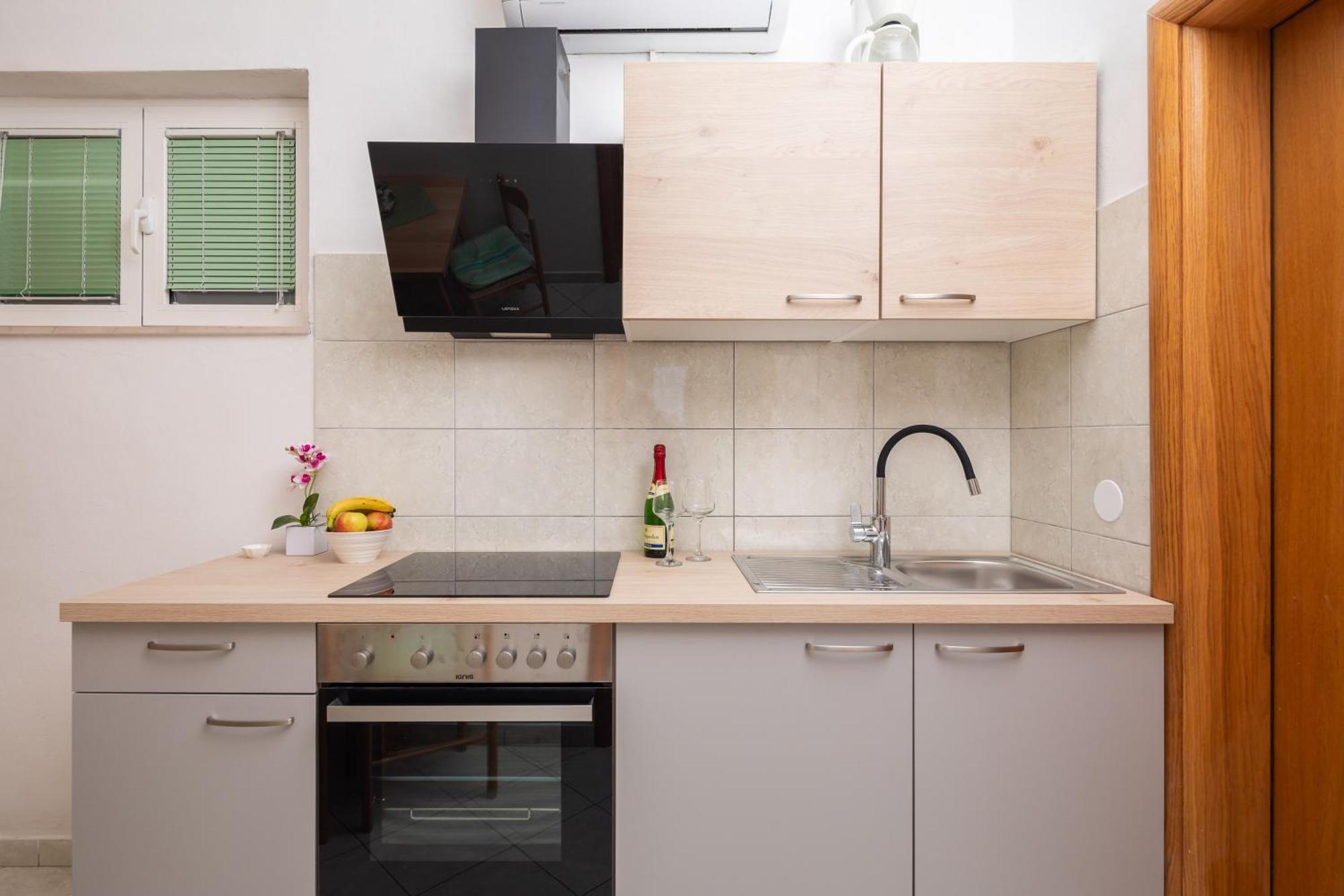 Sky Way Apartments Dugi Rat Zewnętrze zdjęcie