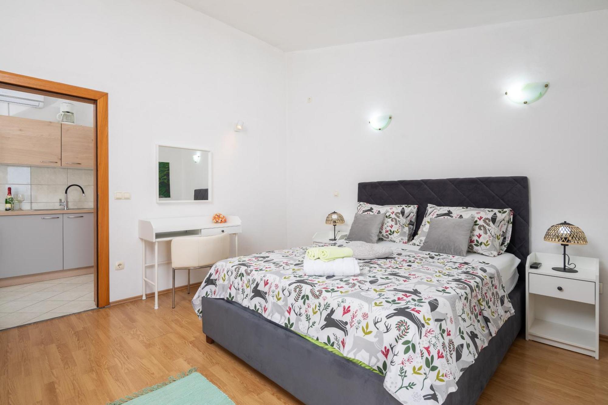 Sky Way Apartments Dugi Rat Zewnętrze zdjęcie